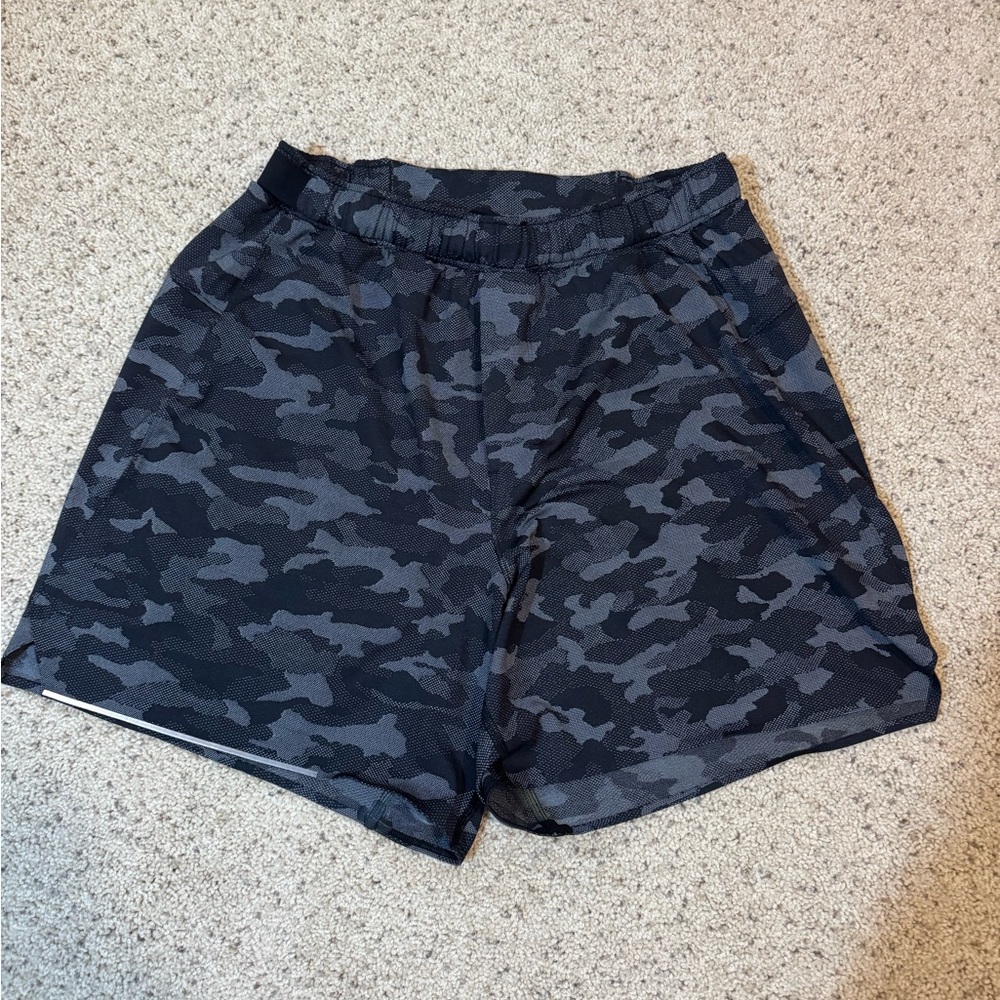 Men's Lululemon Camo Black Shorts